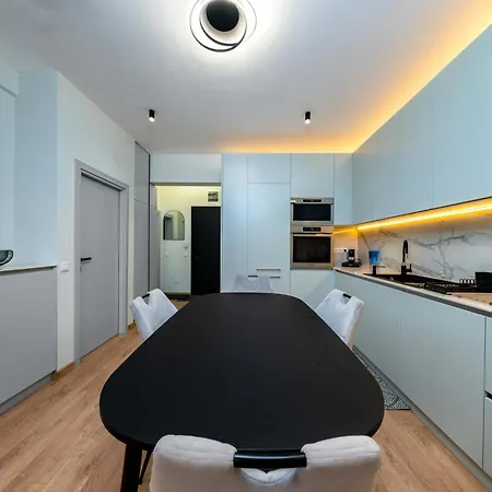Modern 2br In The Heart Of The Appartement