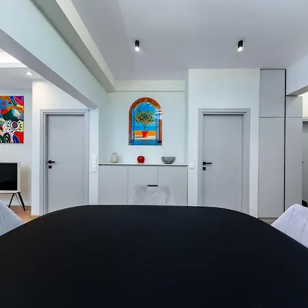 Modern 2br In The Heart Of The By Flat Manаger *