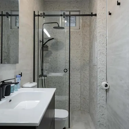 Modern 2br In The Heart Of The